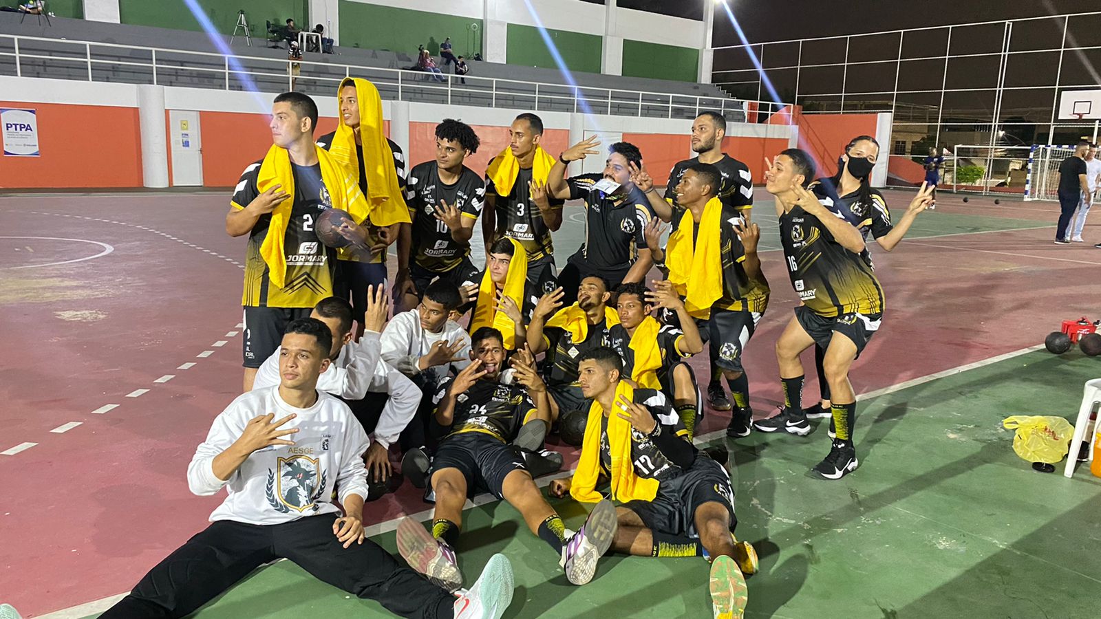 Termo de fomento para participação da equipe handebol amador na participação das competições regionais, estaduais e nacionais.nº 1481000020/2021 Nº 03/2021